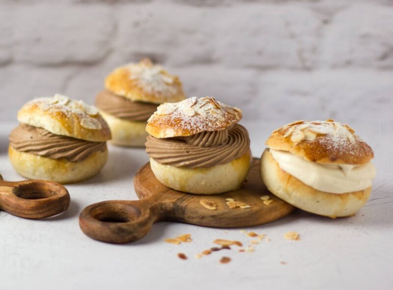 Semla med choklad- och kolagrädde