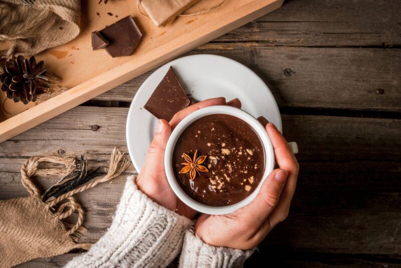 Varm kryddig chokladkräm