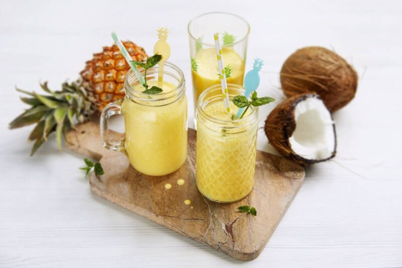 Piña colada smoothie