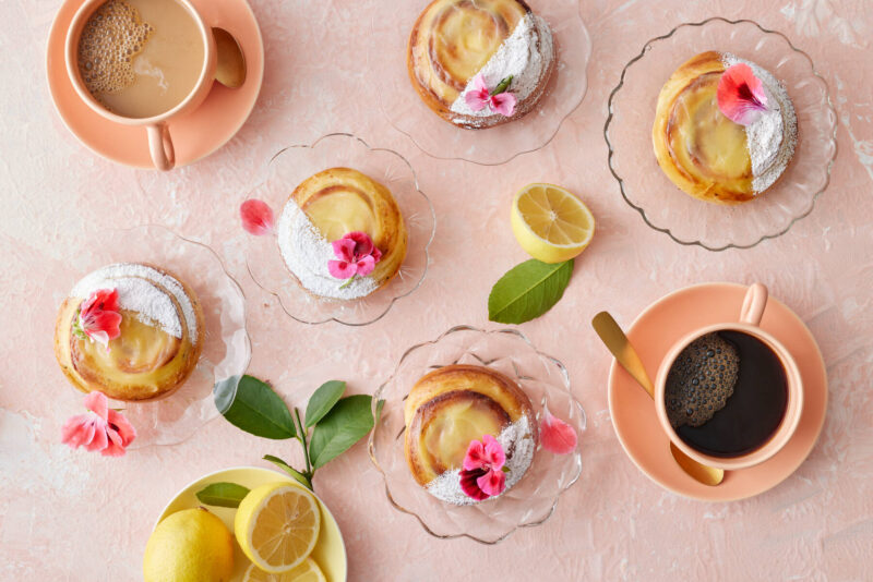 Kardemummabullar med citronkräm