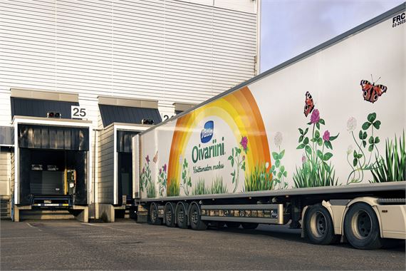 Truck leaving Helsinki warehouse